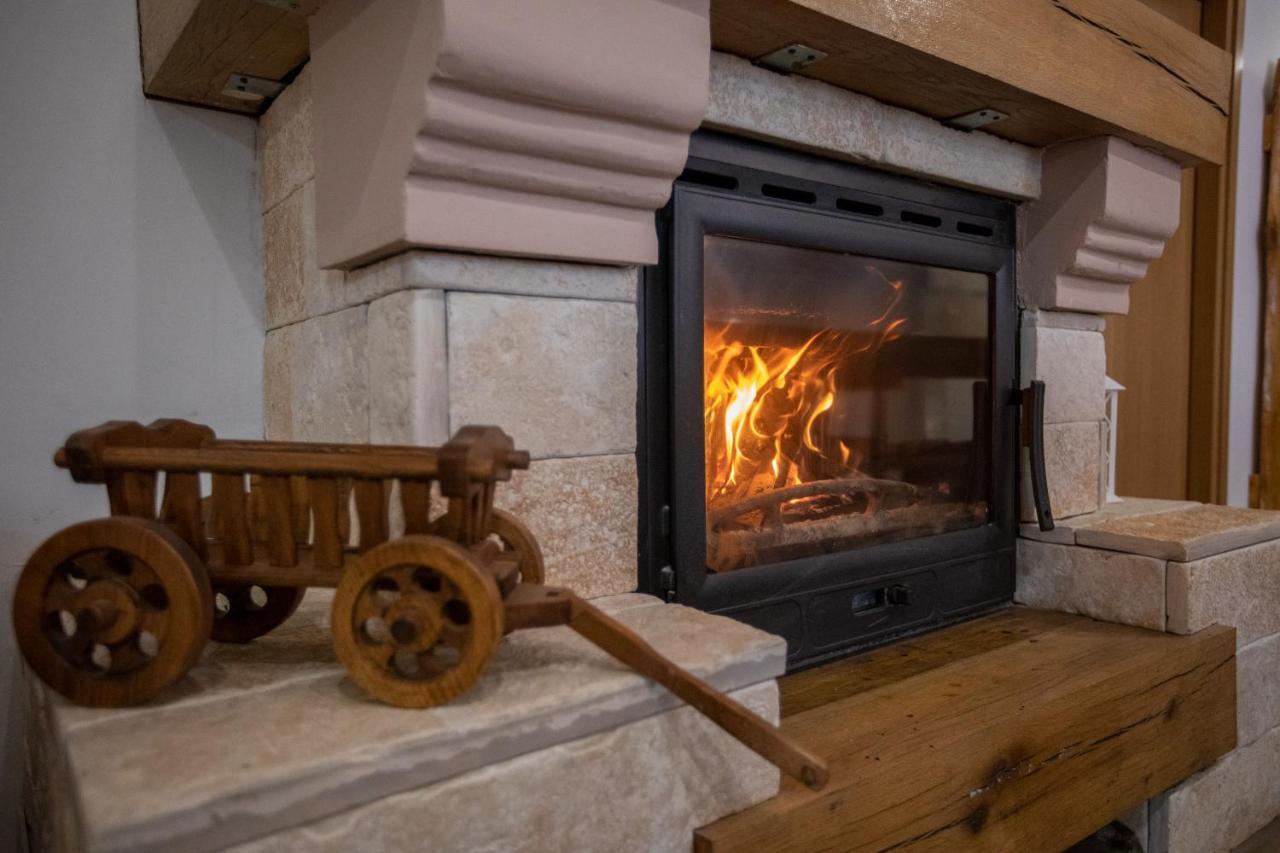 Apartmani Lara Modrus-Kuca Za Odmor Exterior photo